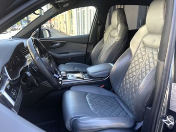 Audi Q7 - 12