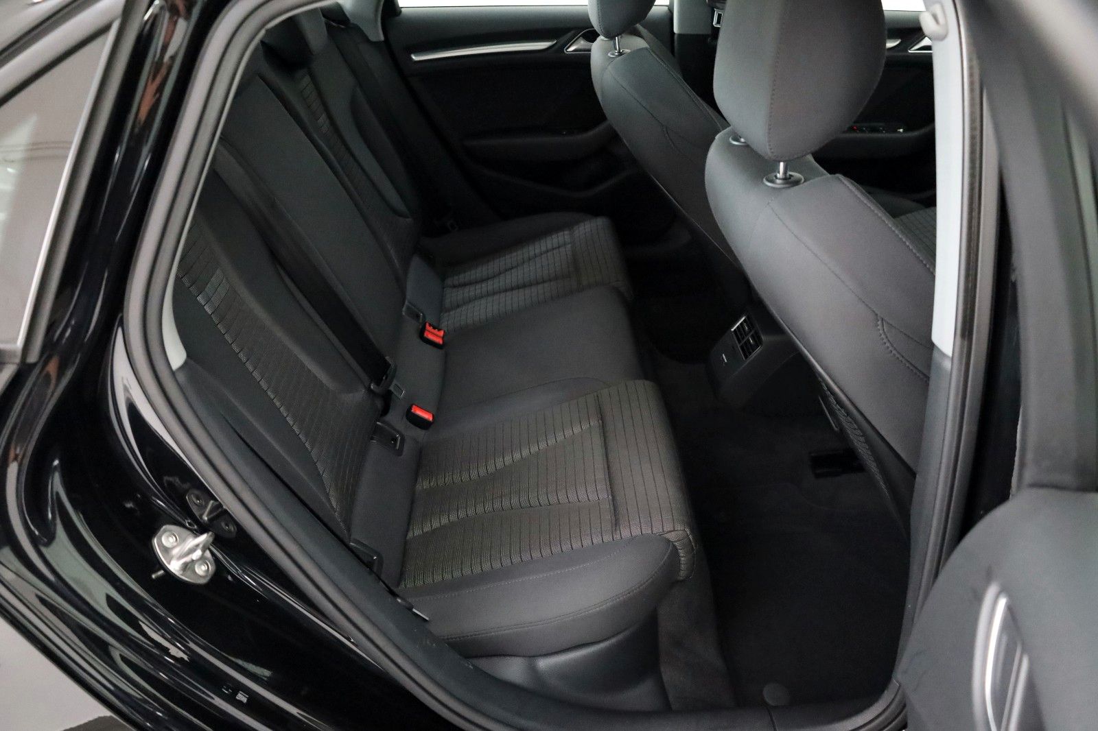 Fahrzeugabbildung Audi A3 Limousine sport Xenon,SH,PDC,Apple CarPlay