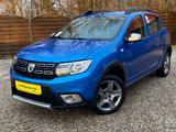 Dacia Sandero 1.0 Stepway Essential Klima DAB 1.Hand - Dacia Sandero Gebrauchtwagen in Leipzig
