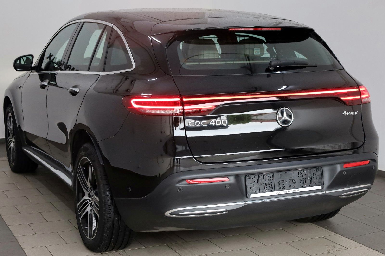 Fahrzeugabbildung Mercedes-Benz EQC 400 4M,Leder,HUD,360°Kam.,SD,ACC,Sitzlüftung