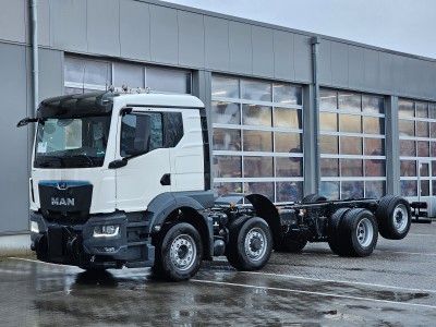 MAN TGS 35.520 Fahrgestell/mit Aufbau/Ladekran 8x2H