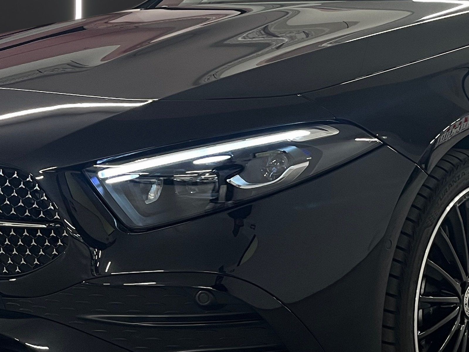 Fahrzeugabbildung Mercedes-Benz A 250 e AMG Plus*Pano*HUD*Distro*Burm*22kW*Night