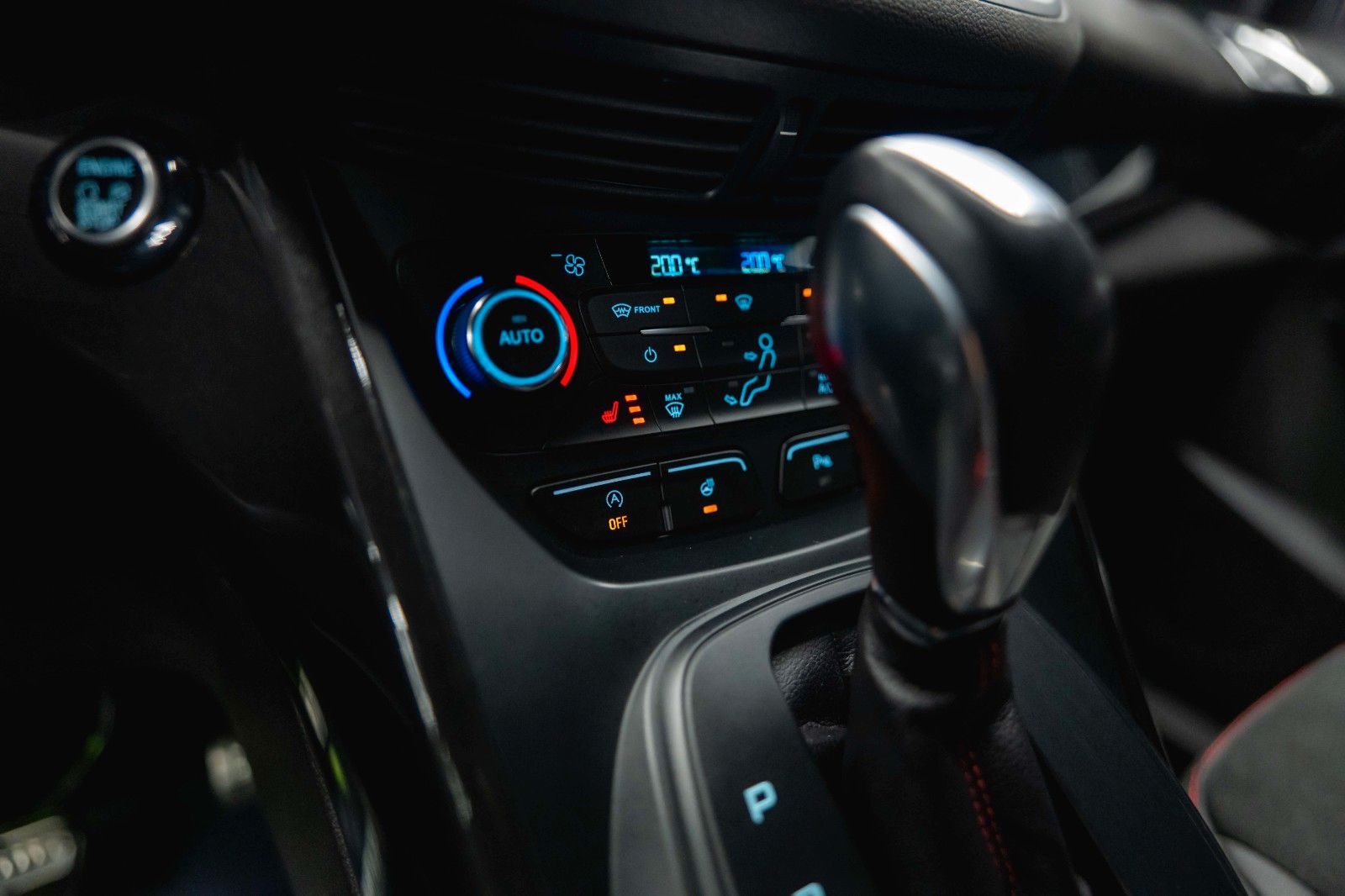 Fahrzeugabbildung Ford Kuga ST-Line 2.0 TDCi 4x4 *LED*Kamera*ACC*DAB*