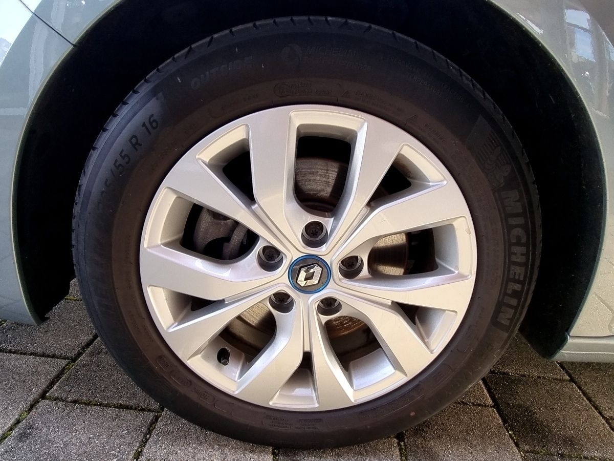 Fahrzeugabbildung Renault Megane Grandtour ZEN E-TECH PlugIn 160