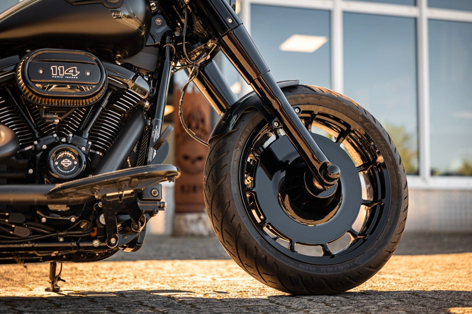 Fahrzeugabbildung Harley-Davidson DARK BOY 114 ci - FAT BOY FLFBS - JEKILL & HYDE