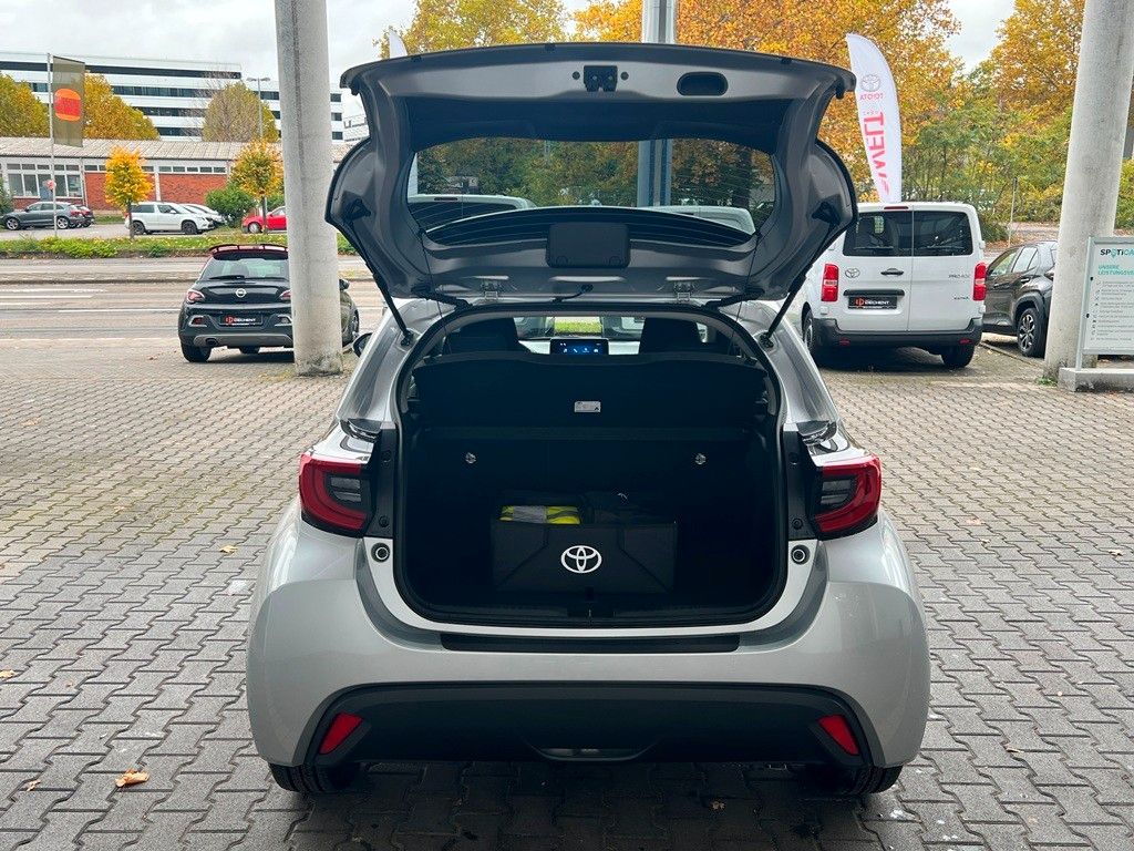 Fahrzeugabbildung Toyota Yaris Hybrid Teamplayer Comfortpaket