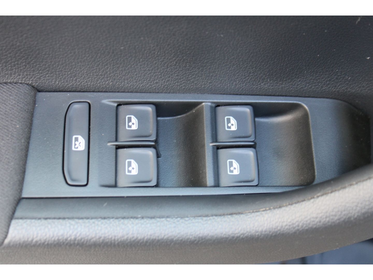 SKODA Fabia Combi Ambition 1.0 TSI DSG ACC LED DAB RFK - Image 14