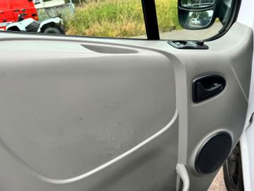 Opel Vivaro - 9