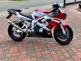 Yamaha R6  (YZF-R6) - YAMAHA 2000 YZF R6