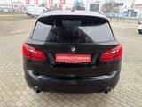 BMW 220 Active Tourer i Sport Line AHK SHZG LED - schwarze BMW 220 Active Tourer