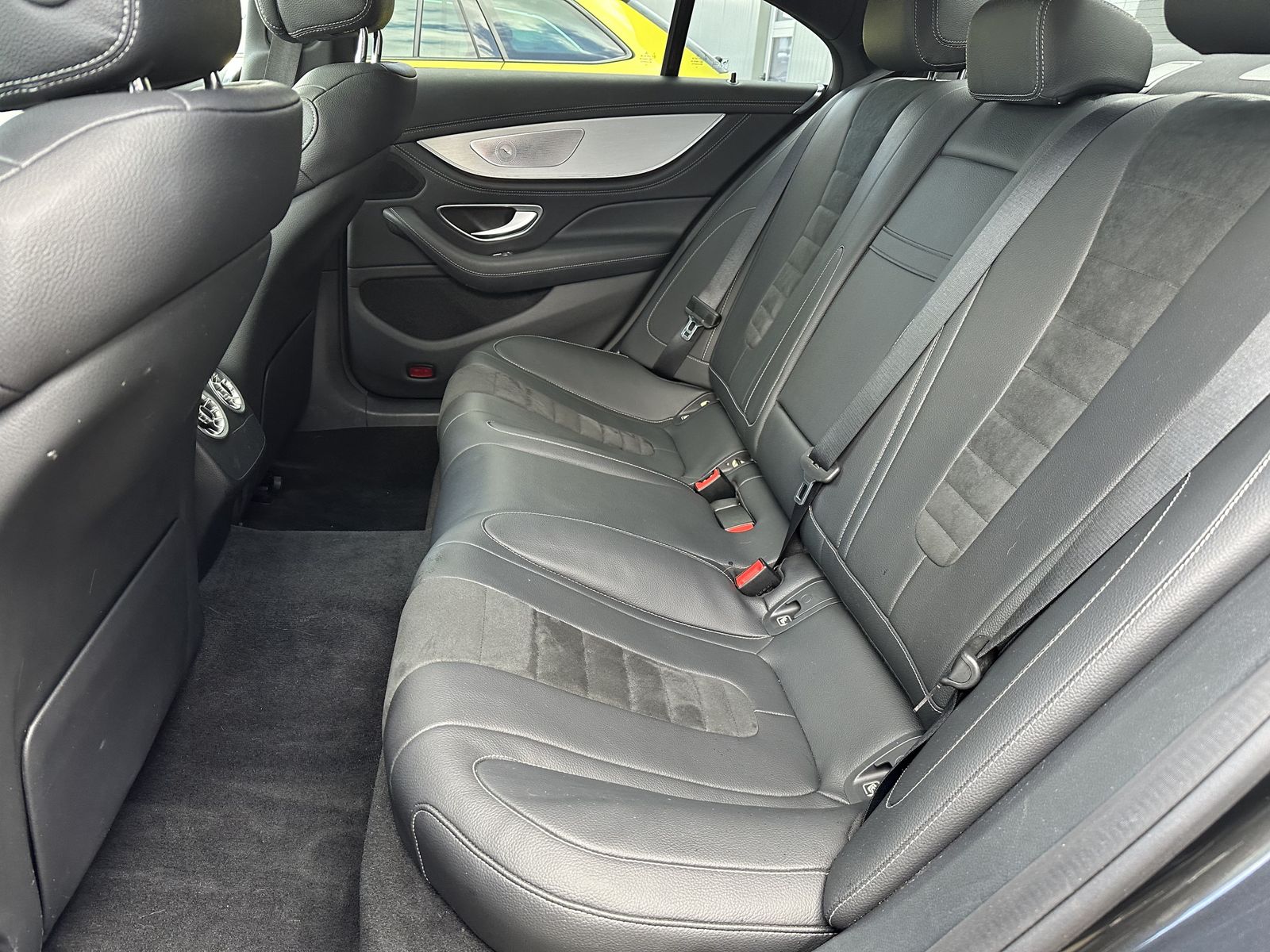 Fahrzeugabbildung Mercedes-Benz CLS 400d 4M AMG-Line NAV+LED+PANO+20ZO+BURMESTER