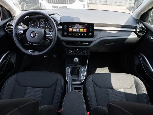 Fabia 1.0 Style AHK+LED+GRA