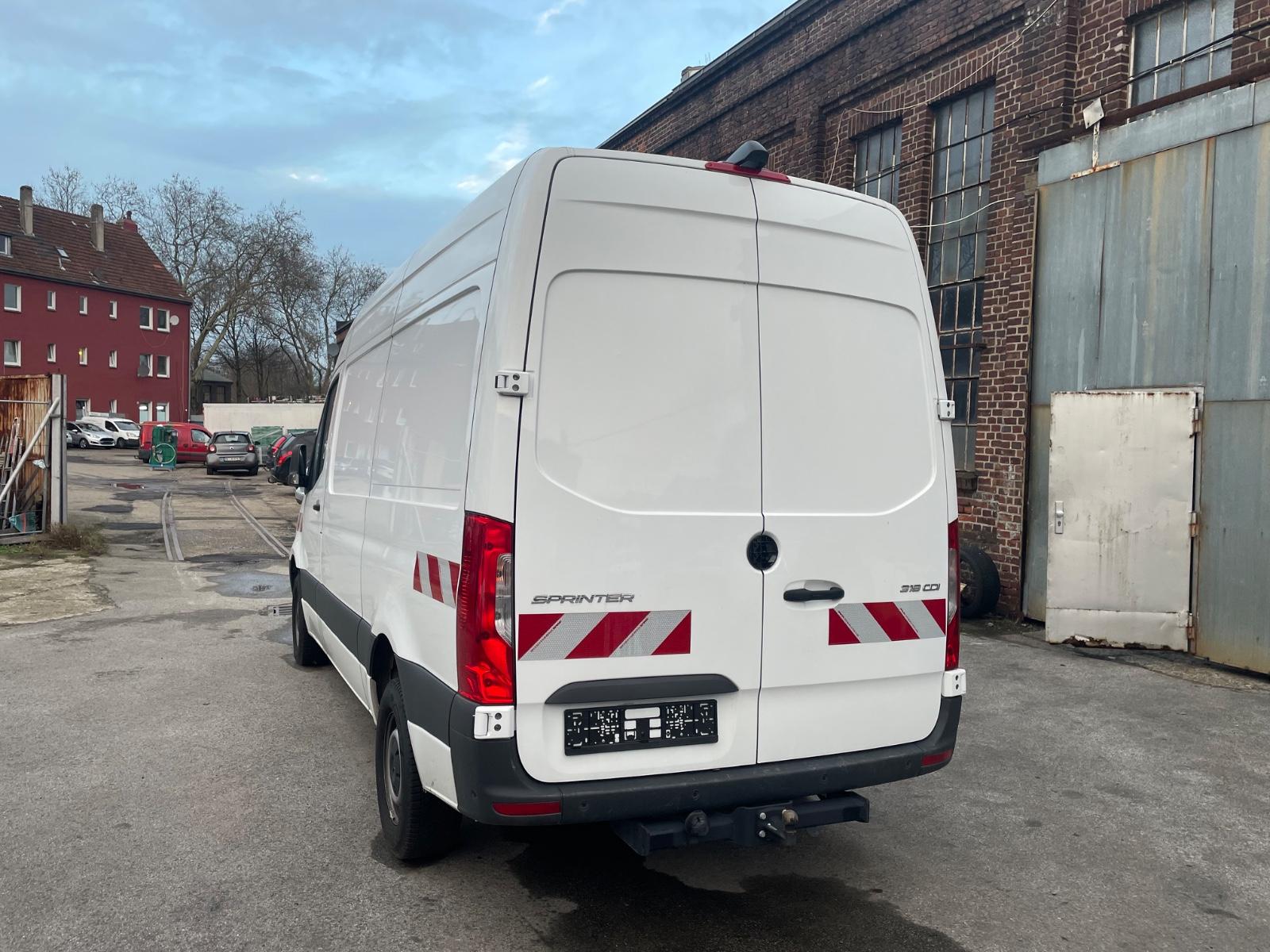 Mercedes-Benz Sprinter 319 CDI Hoch Lang Automatik AHK 3.5t Ka