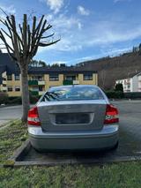 Volvo S40 Momentum - Volvo S40: Momentum