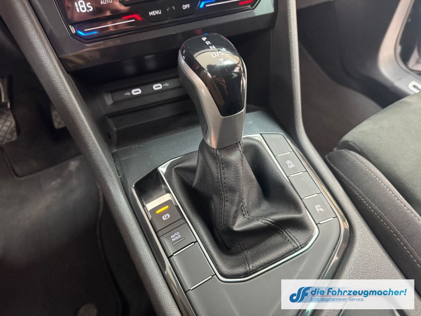 Fahrzeugabbildung Volkswagen Tiguan Life 1.5 TSI BMT Start-Stopp EU6d AHK-kla