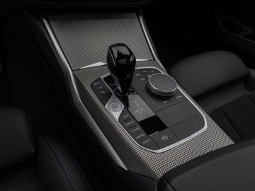 Fahrzeugabbildung BMW M340d xDr Tour HUD ACC Kamera 360° Pano HiFi