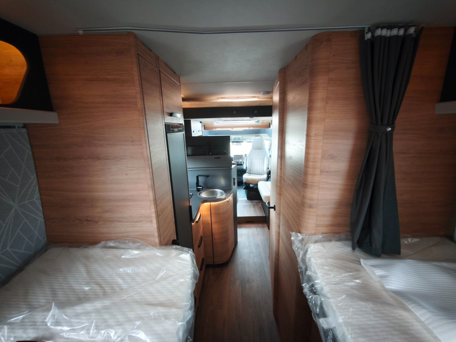 Fahrzeugabbildung Knaus L!ve Wave 700 MEG Platinium Selection 2027