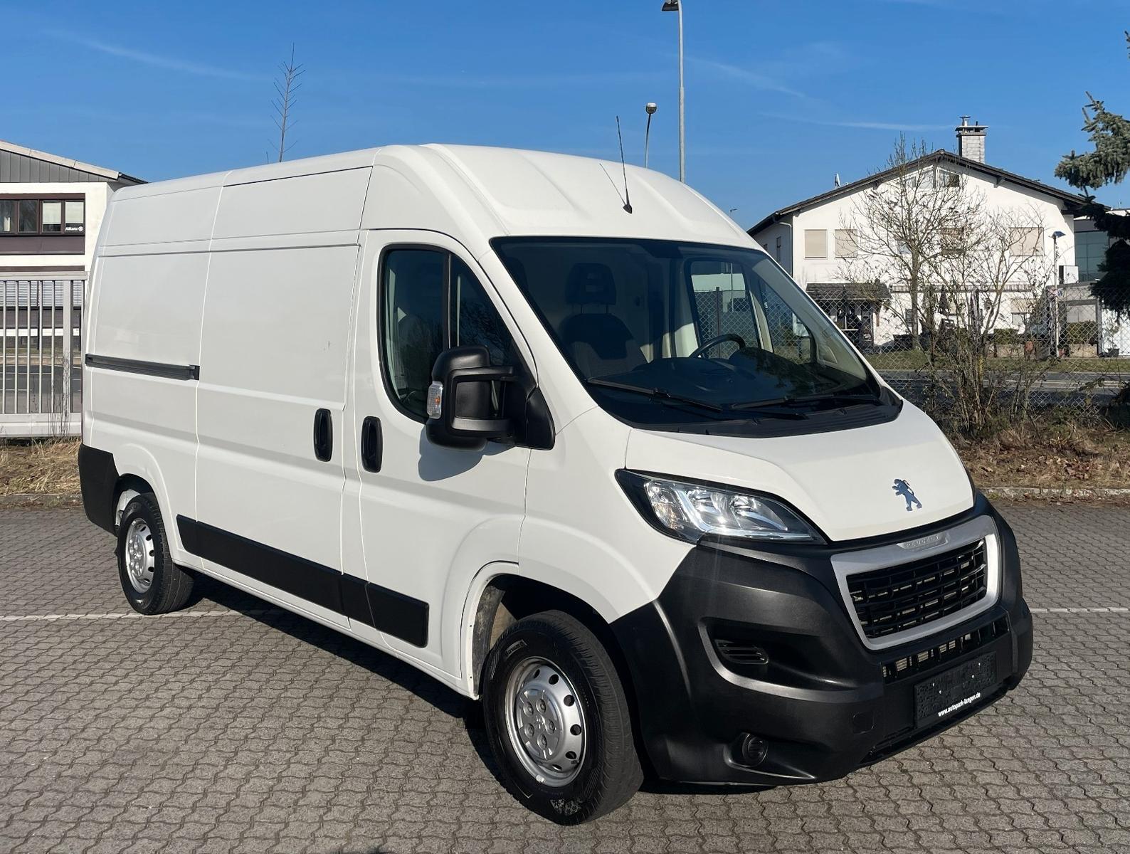 Peugeot Boxer 335 L2H2 SORTIMO Regale Klima Kamera AHK