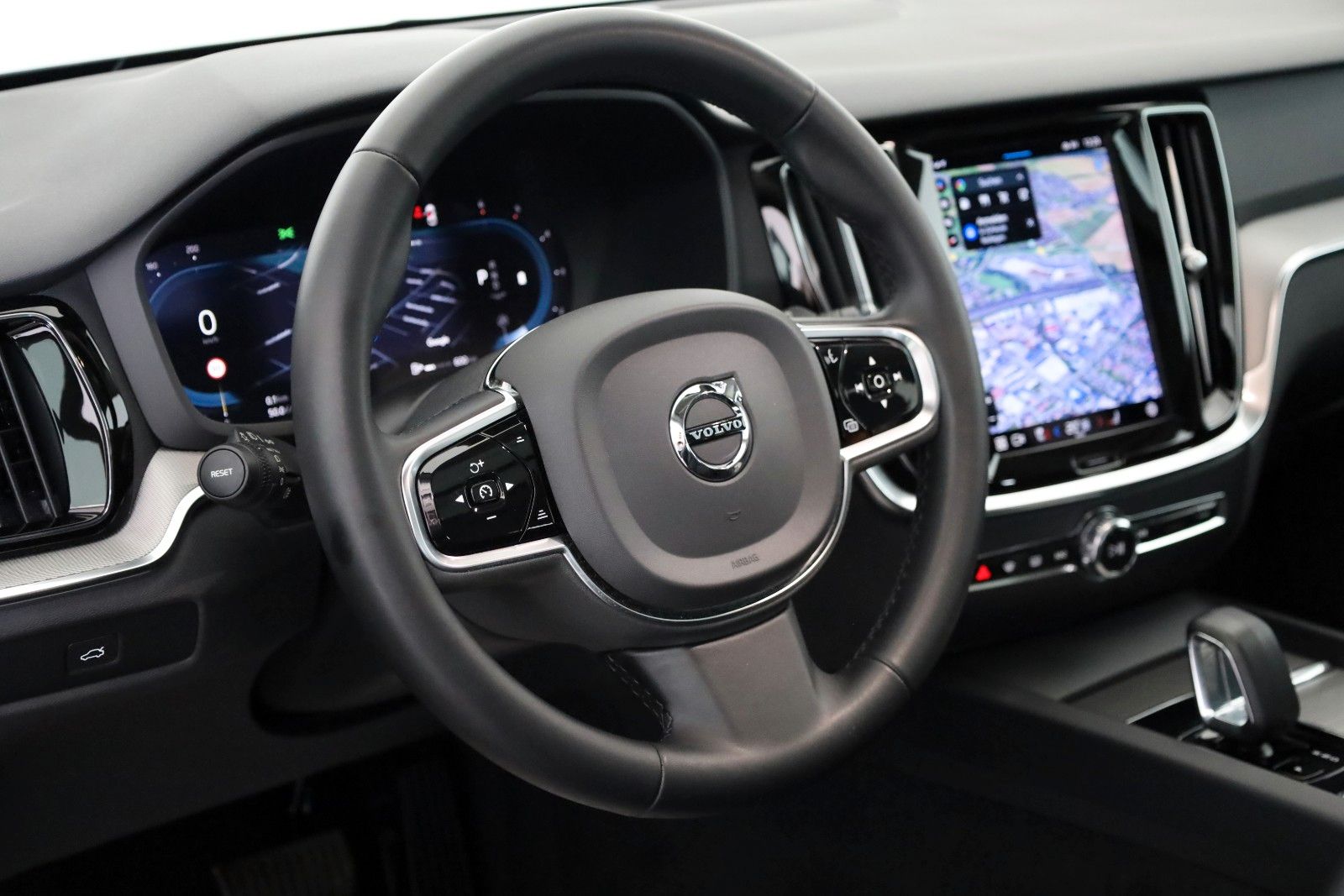 Fahrzeugabbildung Volvo V60 Kombi Plus Bright Leder,Navi,LED,PanDach,ACC