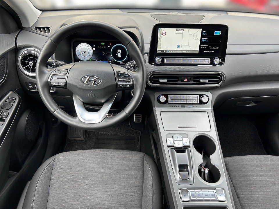 Fahrzeugabbildung Hyundai KONA EV 64kWh PLUS-P AVILOO-97,4%-SOH 484KM-RW++