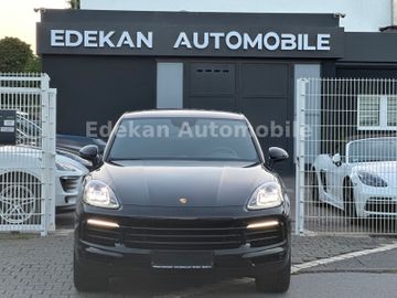 Porsche Cayenne - 1