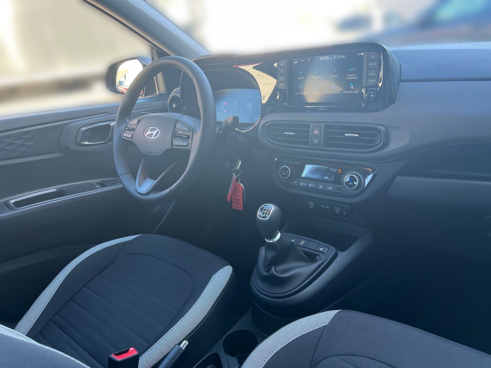 Fahrzeugabbildung Hyundai i10 1.0 Trend Komfort Navi Kamera