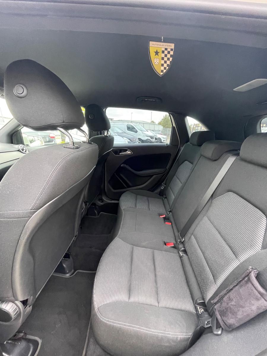 Mercedes-Benz B 180 | 7G-DCT Automatik | LED Scheinw. | Tempo.