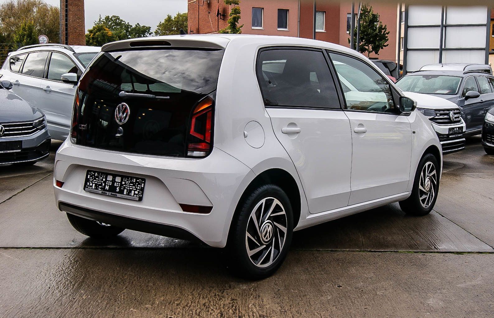 Fahrzeugabbildung Volkswagen up! 1.0 JOIN KLIMA SITZHEIZUNG BLUETOOTH 5-TÜRIG