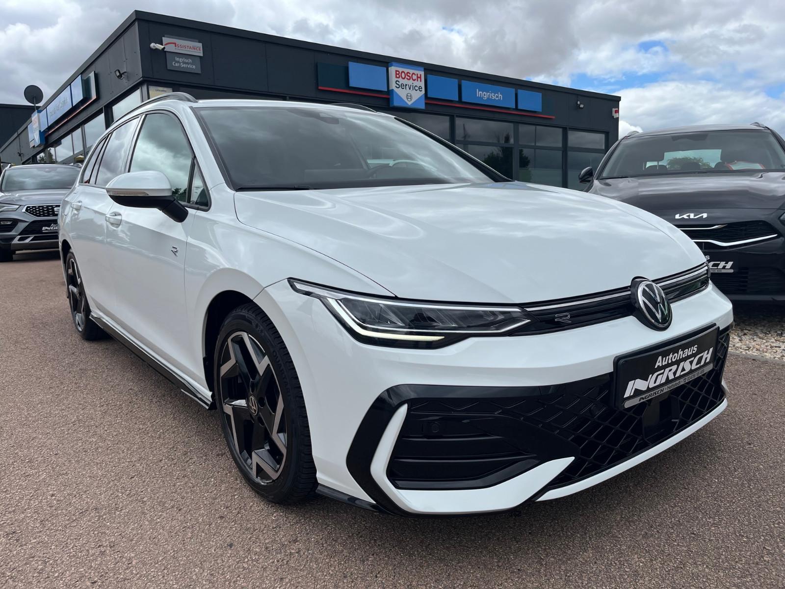 Volkswagen Golf VIII Variant 1.5 eTSI  R-Line KAMERA+LED+AC