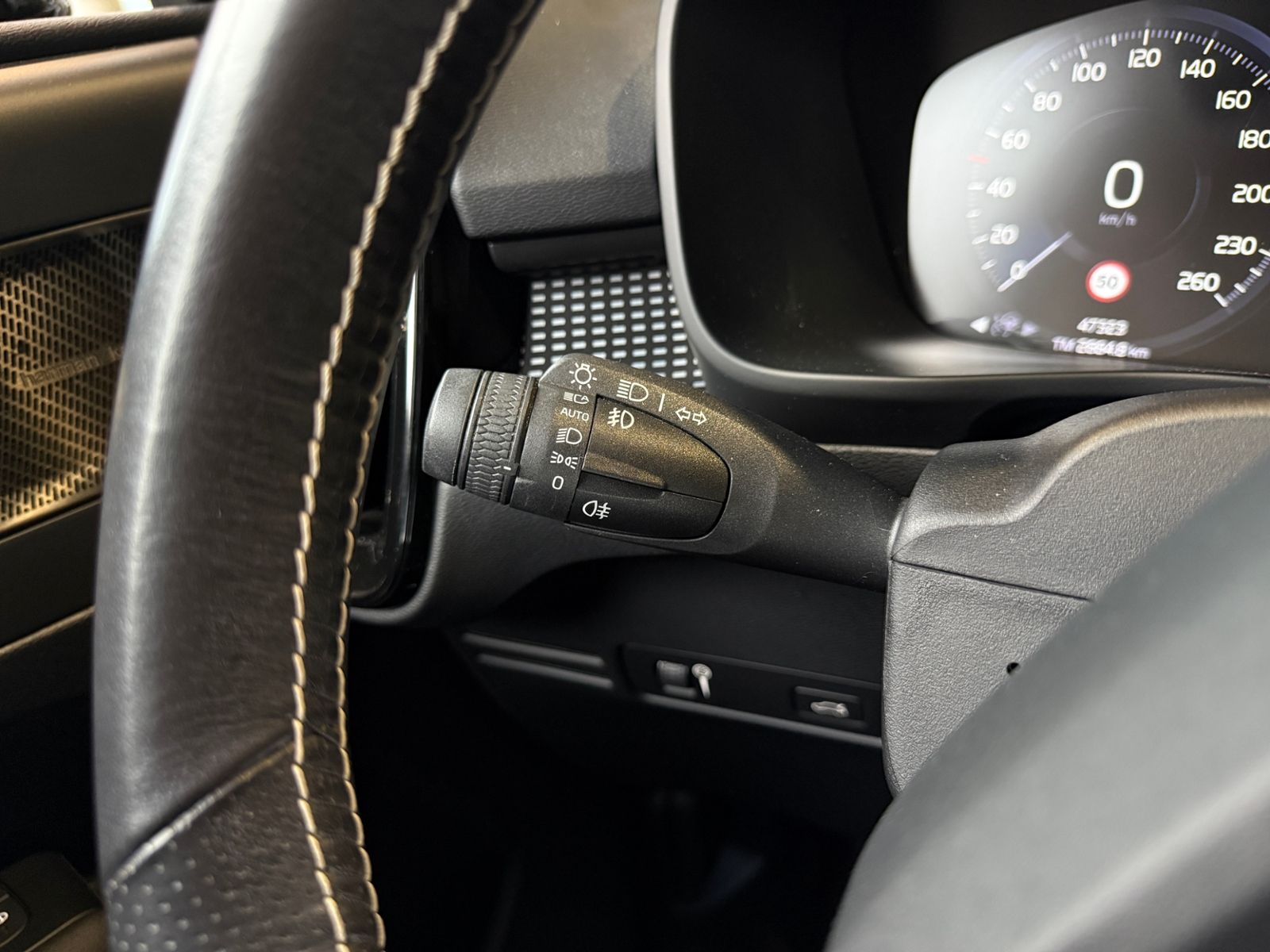 Fahrzeugabbildung Volvo XC40 R Design H/K ACC AHK KAM