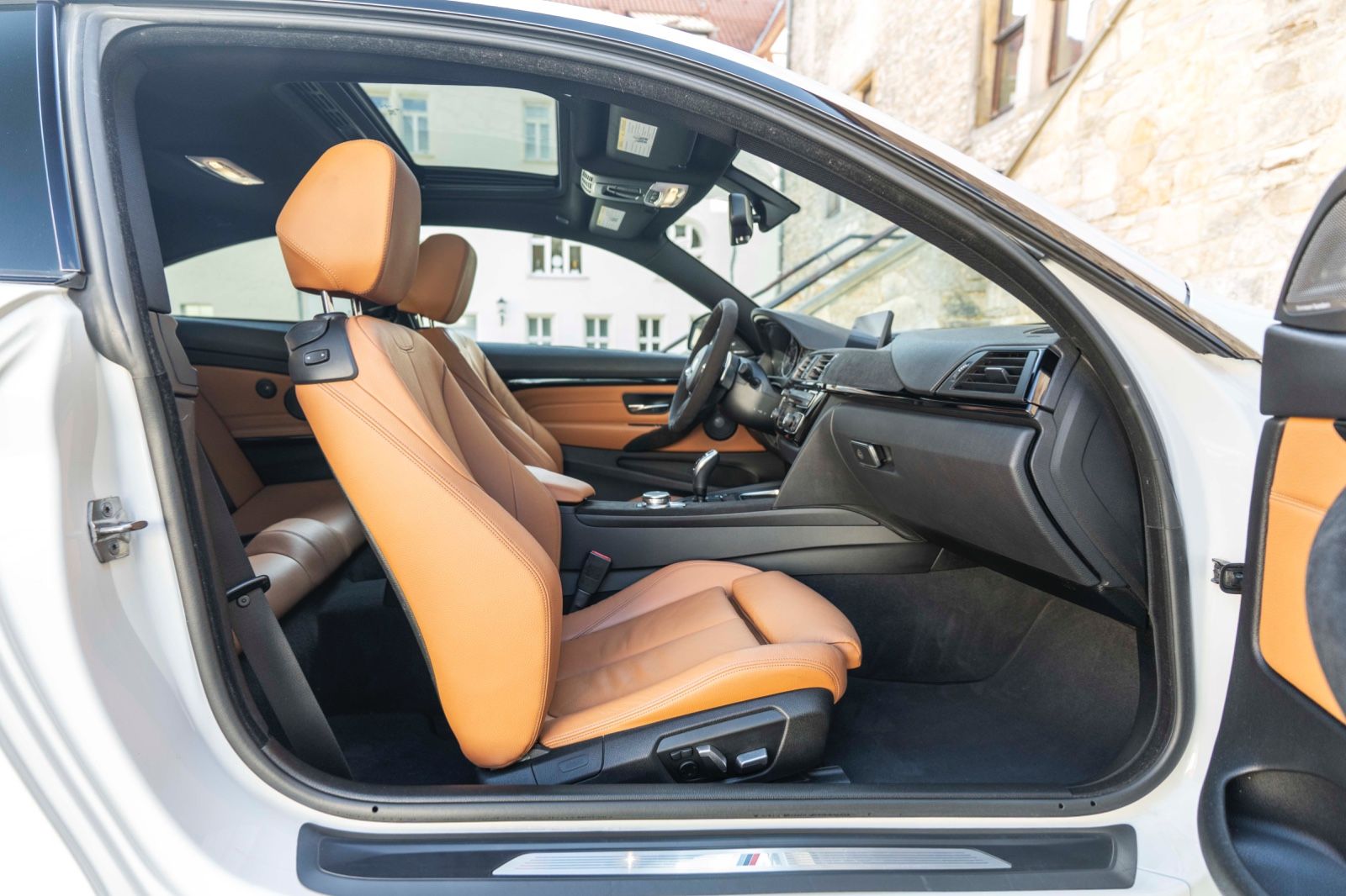 Fahrzeugabbildung BMW 440iX M-Performance H&K HUD LED KAM PDC TOTW