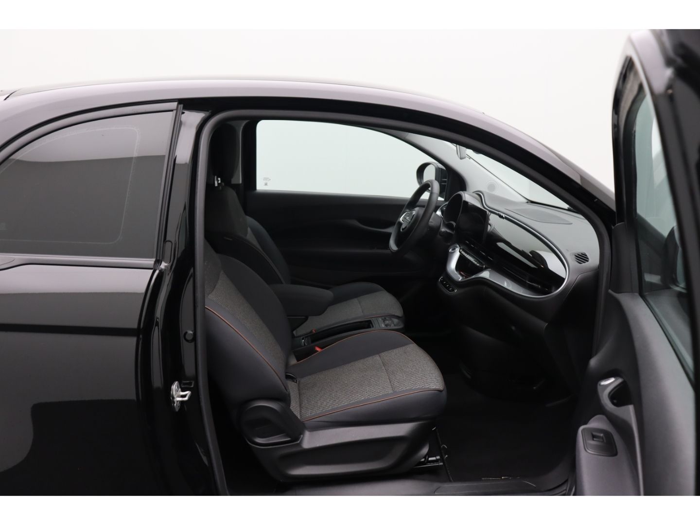 Fahrzeugabbildung Fiat 500e Neuer Icon Komfort Paket Tempomat Apple Car