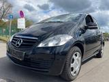Mercedes-Benz A 160 A -Klasse A 160 - Mercedes-Benz A 160 mit Benzin-Antrieb: Kleinwagen