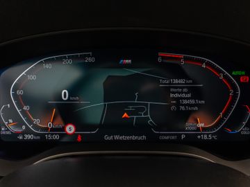 Fahrzeugabbildung BMW 520d M Sport  Kamera HUD DAB HiFi AHK DisplayKey
