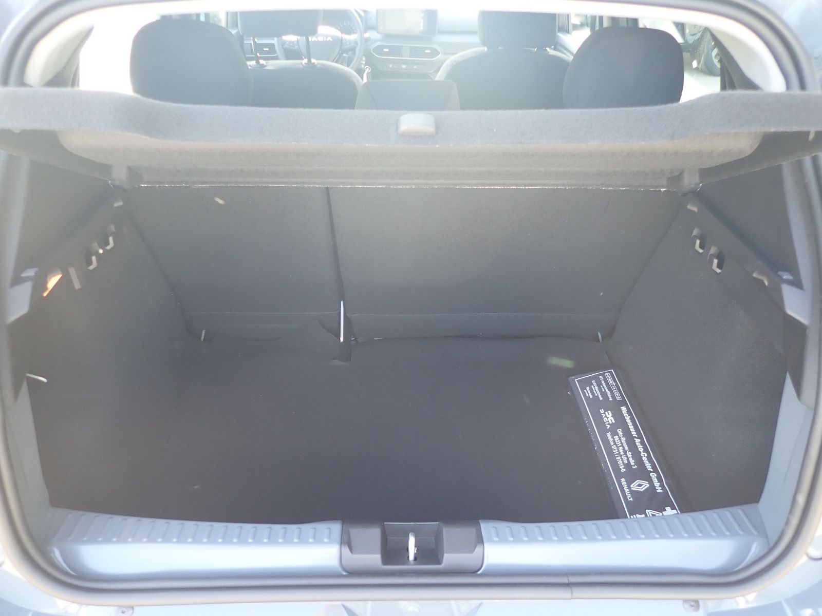 Fahrzeugabbildung Dacia Sandero Essential SCe 65