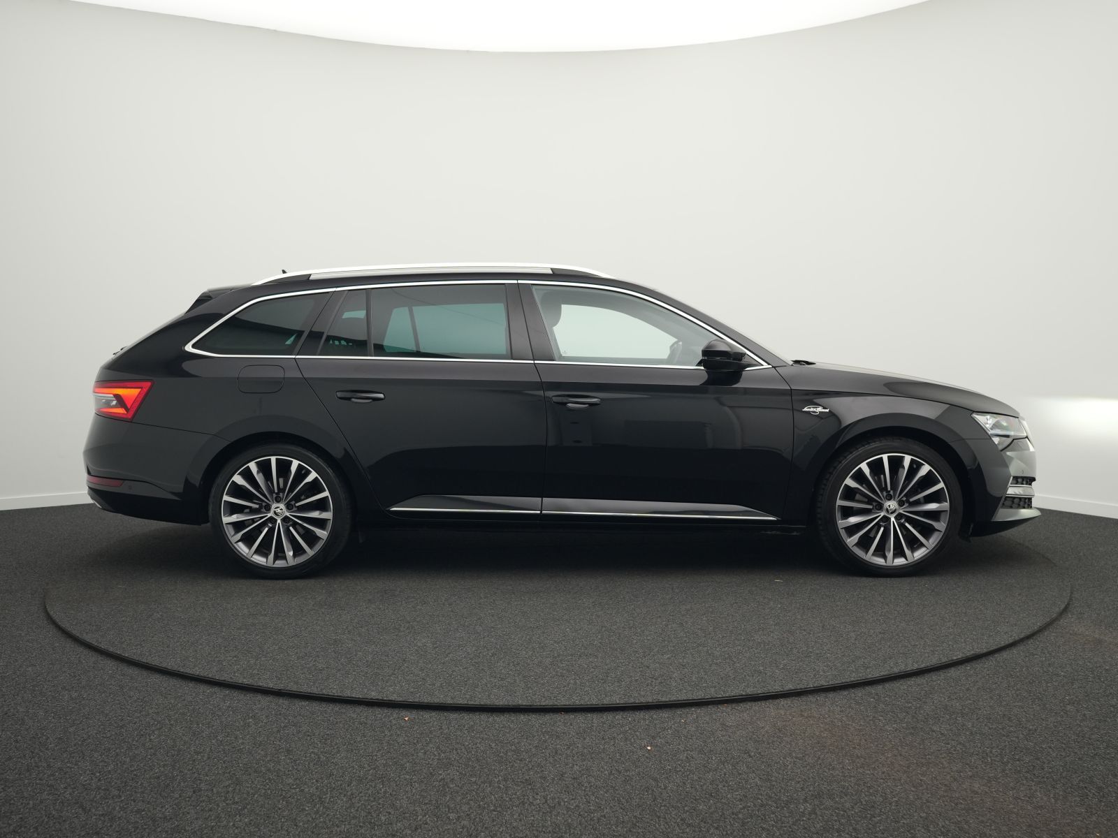 Skoda Superb - Bild 12