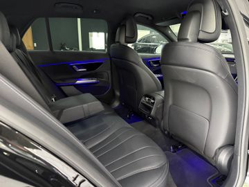 Mercedes E 200 - 9