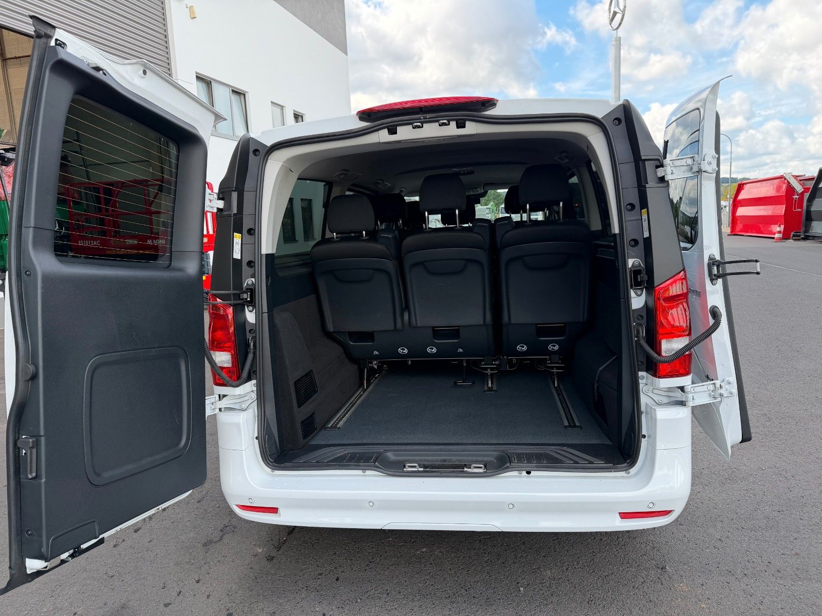 Fahrzeugabbildung Mercedes-Benz Vito 116 CDI Tourer 4x4 Extral AHK2,5to Stdheiz