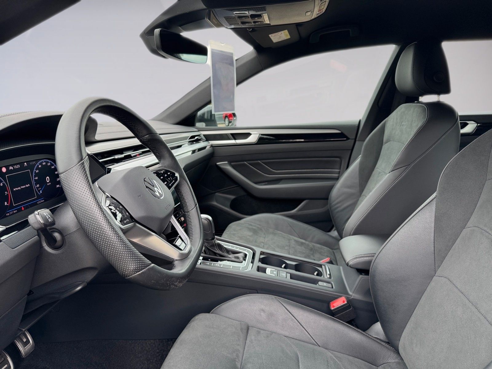 Fahrzeugabbildung Volkswagen Arteon Shooting Brake R-Line 2.0 TSI