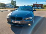 BMW 330i Coupé - - BMW 330: Coupe, 330i