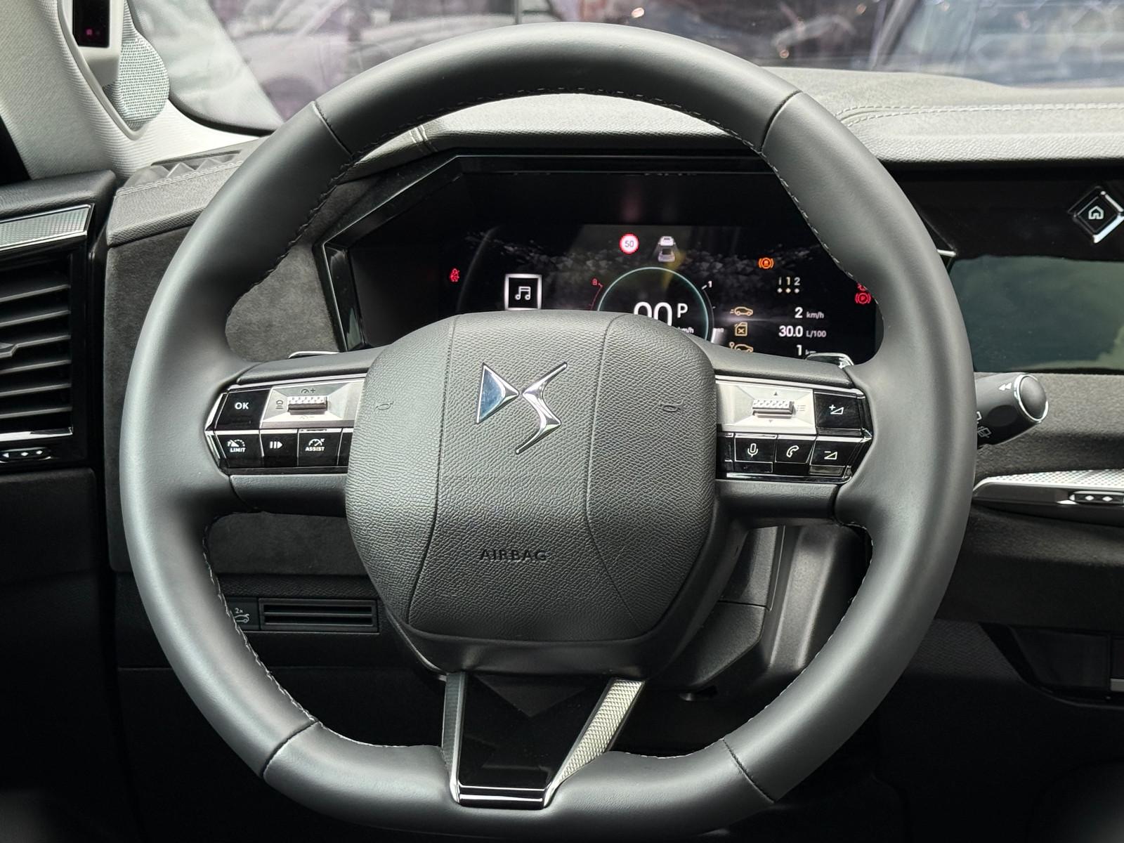 DS Automobiles Nº4 BlueHDi 130 DS Performance Line