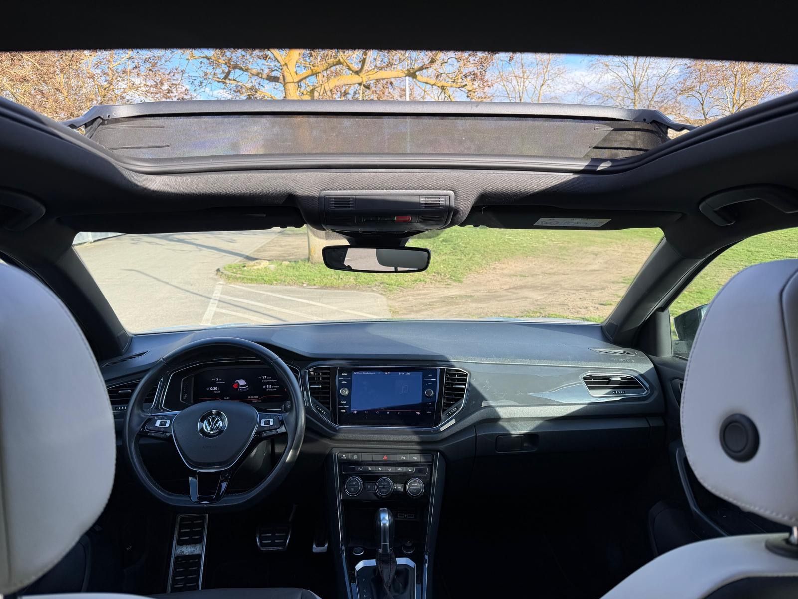 Volkswagen T-Roc 2.0 TDI DSG Sport Pano Kam foto 18