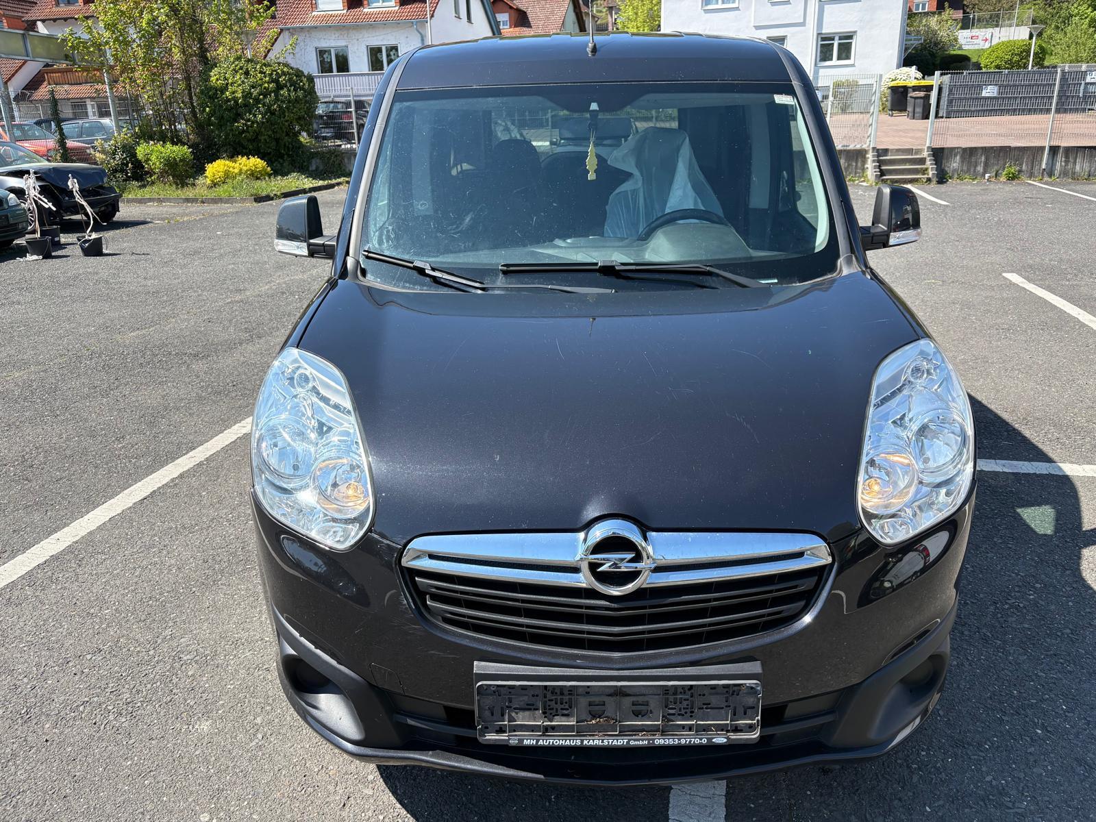 Opel Combo D Edition L1H1 08/26 TÜV