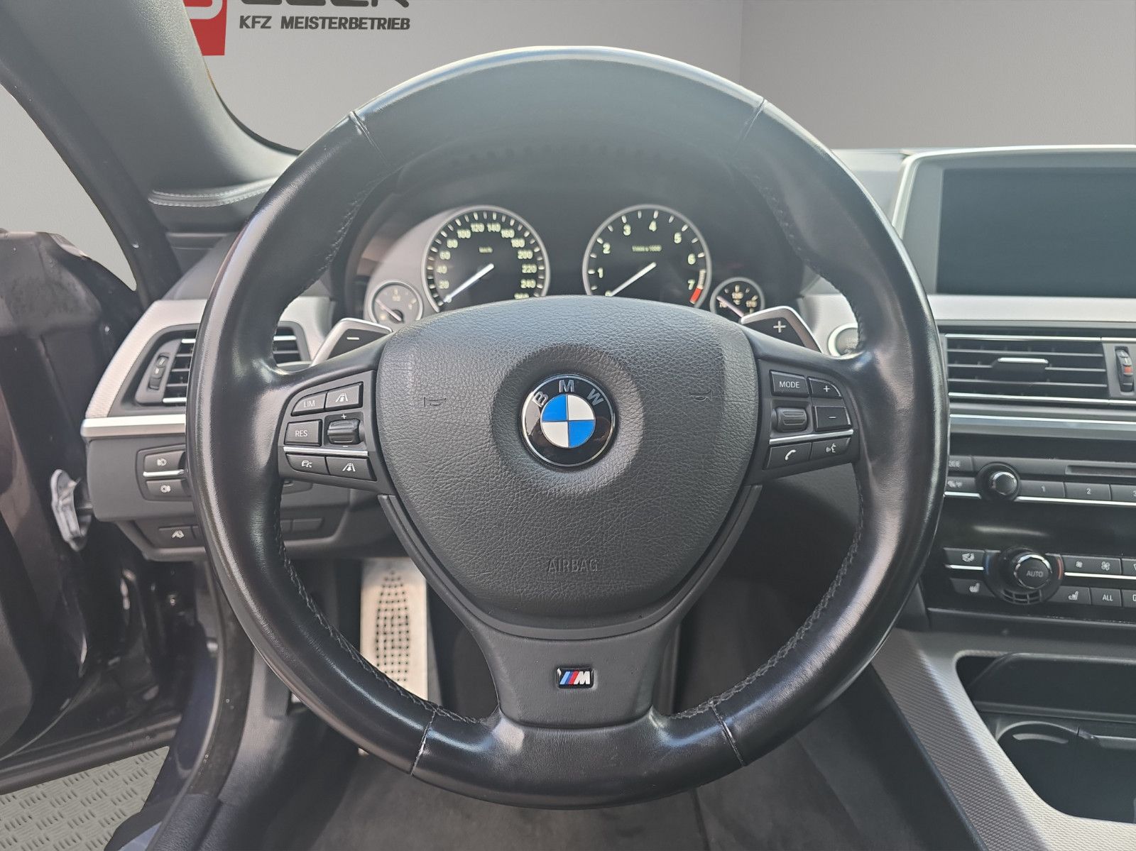 Fahrzeugabbildung BMW 650i Cabrio M-PAKETT,B&O,360,SOFT CLOSE,MASSAGE