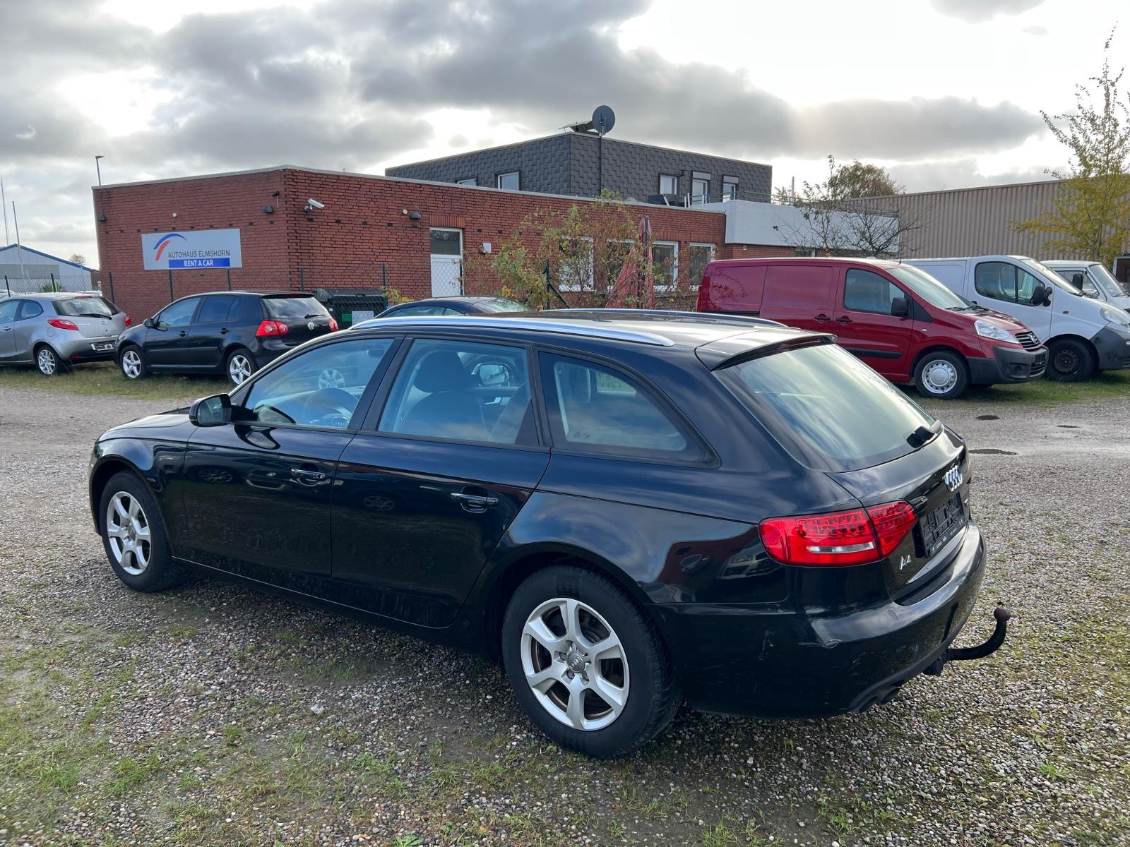 Audi A4 2011 — photo 7