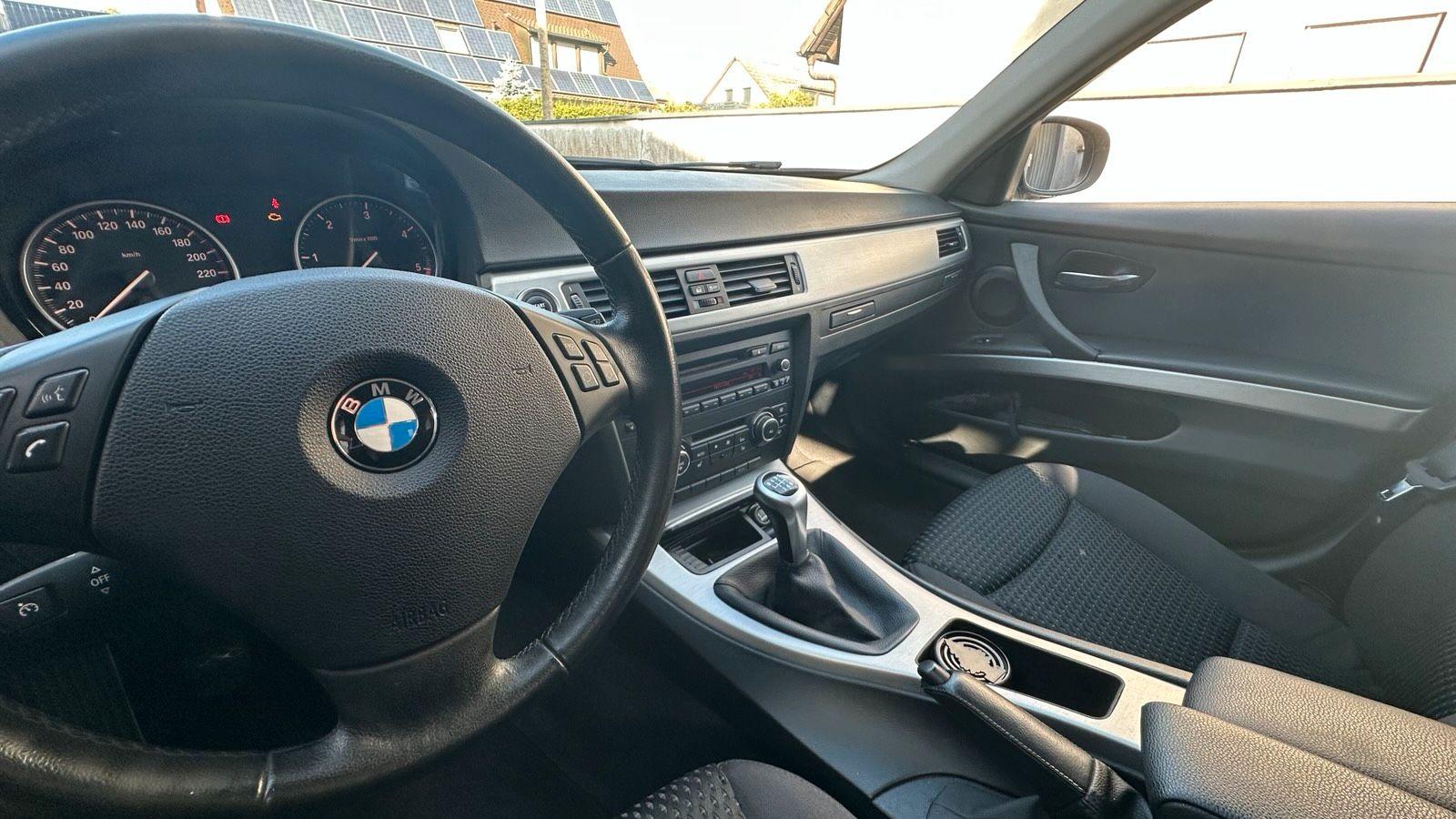 BMW 320 2011 — двигун 184 HP (135kW)