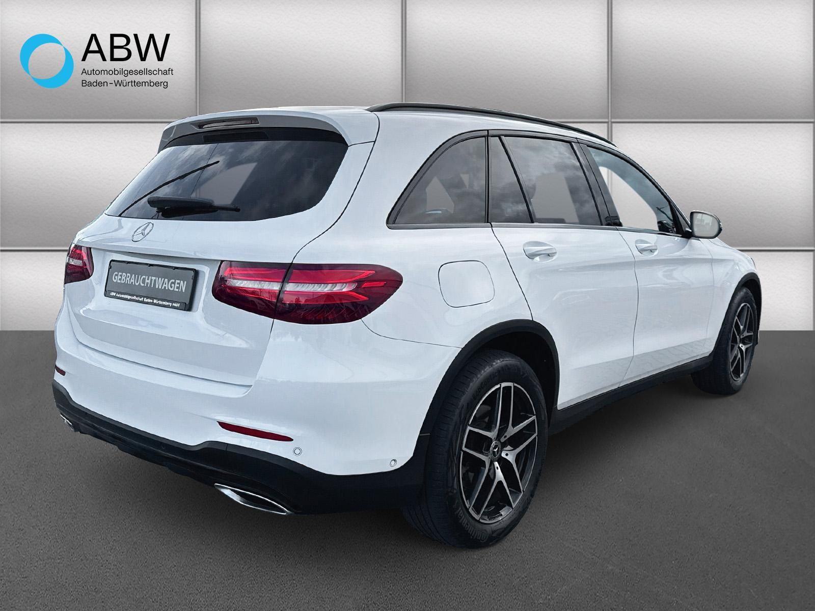 Fahrzeugabbildung Mercedes-Benz GLC 250 4Matic AMG Line Pano Night-Paket