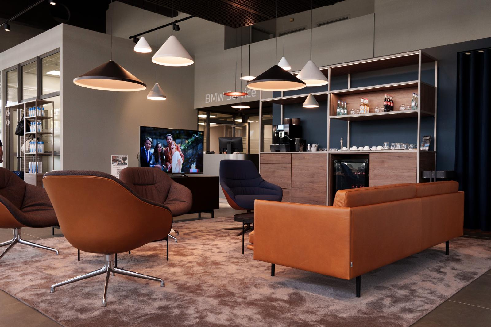 showroom-image-main