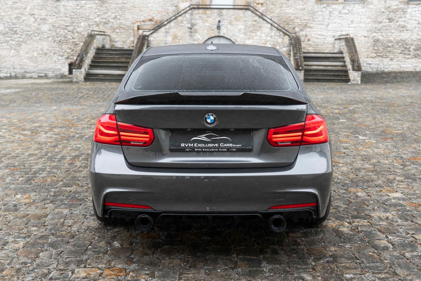 Fahrzeugabbildung BMW 335I M-Performace H&K KAM NAV ALC CARBON M