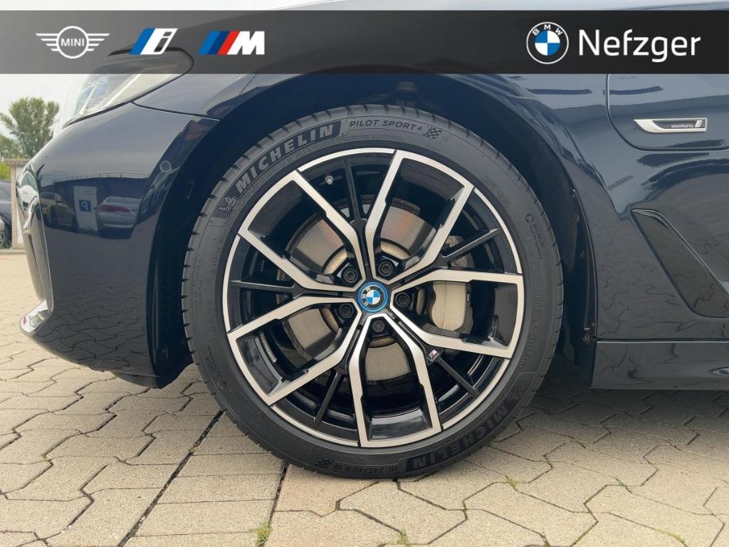 BMW 530 e xDrive Touring M-Sport HUD Pano H/K Laser